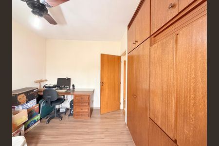 Apartamento à venda com 107m², 3 quartos e 2 vagasQuarto 2