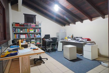 Casa à venda com 389m², 4 quartos e 3 vagasSolto