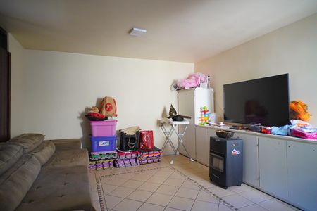 Casa à venda com 389m², 4 quartos e 3 vagasSala 2