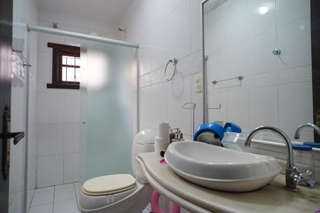 Casa à venda com 389m², 4 quartos e 3 vagasBanheiro 