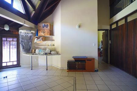 Casa à venda com 389m², 4 quartos e 3 vagasSala