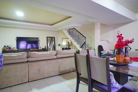 Casa à venda com 389m², 4 quartos e 3 vagasSala
