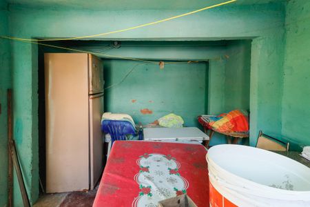 Casa à venda com 300m², 2 quartos e sem vagaQuintal