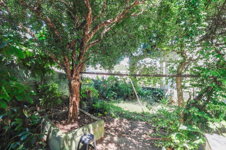 Casa à venda com 300m², 2 quartos e sem vagaQuintal