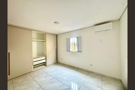 Casa para alugar com 60m², 2 quartos e 1 vagaQuarto 1