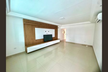 Casa para alugar com 60m², 2 quartos e 1 vagaSala