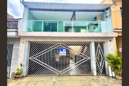 Casa para alugar com 60m², 2 quartos e 1 vagaPlaca instalada na fachada do imóvel 