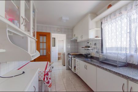 Apartamento à venda com 93m², 3 quartos e 2 vagasCozinha