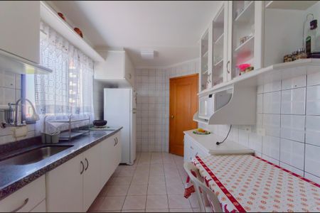 Apartamento à venda com 93m², 3 quartos e 2 vagasCozinha