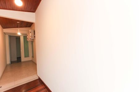 Casa à venda com 390m², 3 quartos e 4 vagas