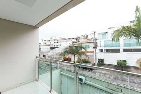 Casa à venda com 390m², 3 quartos e 4 vagas