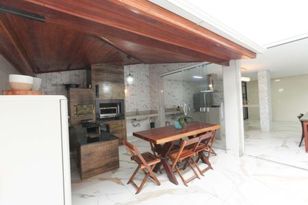 Casa à venda com 390m², 3 quartos e 4 vagas