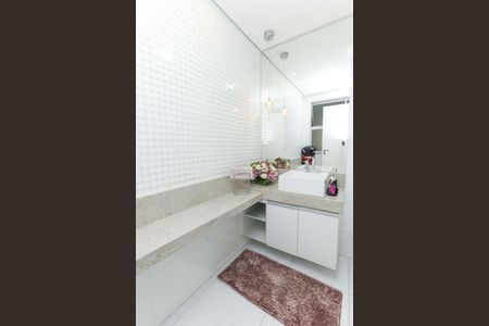 Casa à venda com 390m², 3 quartos e 4 vagas