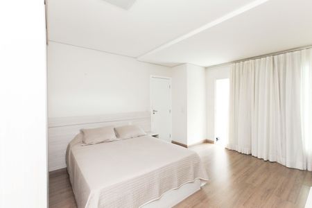 Casa à venda com 390m², 3 quartos e 4 vagas