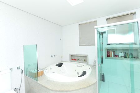 Casa à venda com 390m², 3 quartos e 4 vagas