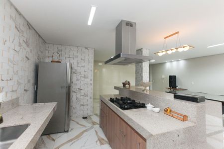 Casa à venda com 390m², 3 quartos e 4 vagas