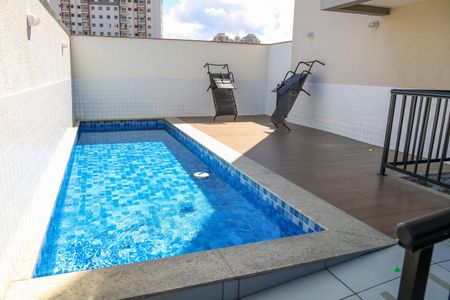 Apartamento à venda com 33m², 1 quarto e sem vaga Apartamento à venda com 33m², 1 quarto e sem vagaÁrea comum - Piscina