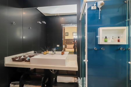 Banheiro da Suíte 1 de casa para alugar com 4 quartos, 260m² em Jardim Itapemirim, São Paulo