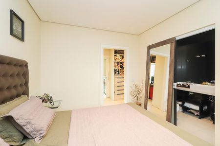 Casa para alugar com 260m², 4 quartos e 7 vagasQuarto 1 - Suíte