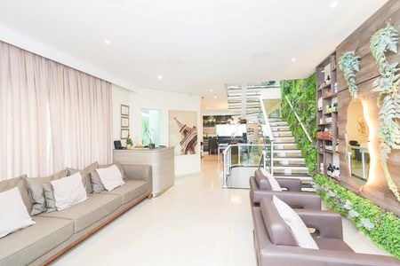 Sala de casa para alugar com 4 quartos, 260m² em Jardim Itapemirim, São Paulo