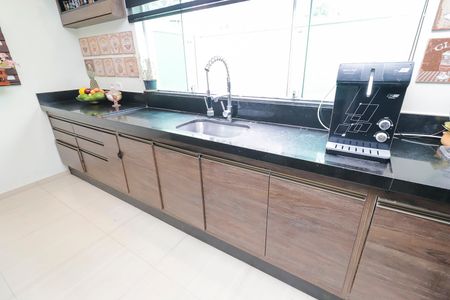 Casa para alugar com 260m², 4 quartos e 7 vagasCozinha