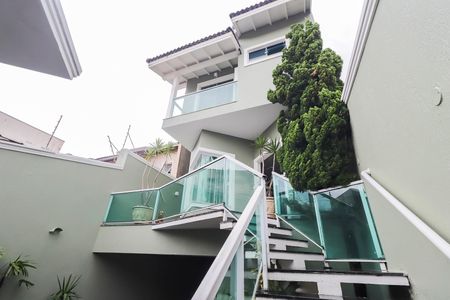 Casa para alugar com 260m², 4 quartos e 7 vagasEntrada