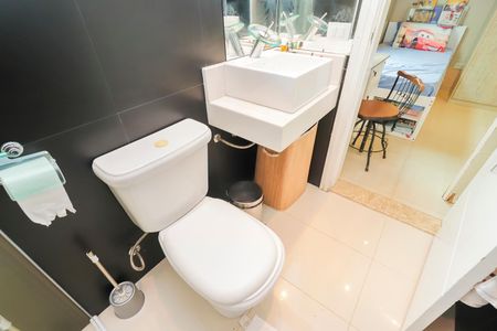 Casa para alugar com 260m², 4 quartos e 7 vagasBanheiro da Suíte 2