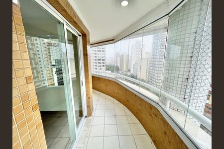 Apartamento à venda com 124m², 3 quartos e 4 vagasVaranda da Sala