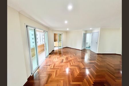 Apartamento à venda com 124m², 3 quartos e 4 vagasSala