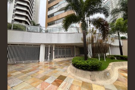 Apartamento à venda com 124m², 3 quartos e 4 vagasFachada