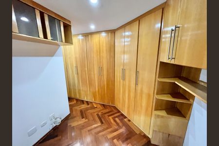 Apartamento à venda com 124m², 3 quartos e 4 vagasQuarto Suíte 2