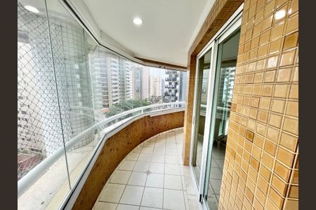 Apartamento à venda com 124m², 3 quartos e 4 vagasVaranda da Sala