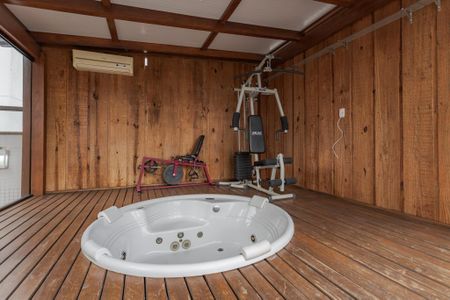 Apartamento à venda com 246m², 3 quartos e 2 vagas Apartamento à venda com 246m², 3 quartos e 2 vagasEspaço Gourmet