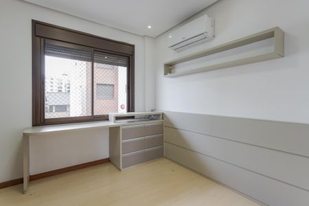 Quarto 2 de apartamento à venda com 3 quartos, 246m² em Boa Vista, Porto Alegre