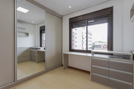 Quarto 2 de apartamento à venda com 3 quartos, 246m² em Boa Vista, Porto Alegre