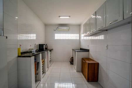 Casa à venda com 150m², 3 quartos e 2 vagasÁrea de Serviço