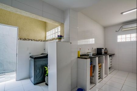 Casa à venda com 150m², 3 quartos e 2 vagasÁrea de Serviço