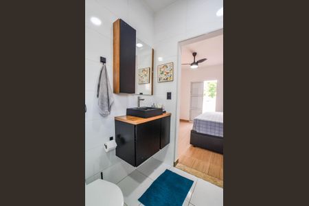 Casa à venda com 150m², 3 quartos e 2 vagasBanheiro da Suíte
