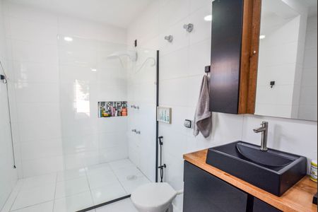Casa à venda com 150m², 3 quartos e 2 vagasBanheiro da Suíte