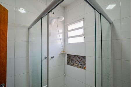 Casa à venda com 150m², 3 quartos e 2 vagasBanheiro Corredor