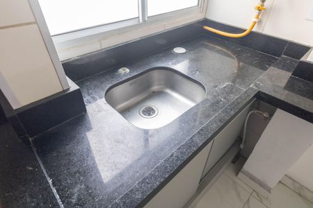 Apartamento para alugar com 48m², 2 quartos e 1 vaga Apartamento para alugar com 48m², 2 quartos e 1 vagaCozinha e Área de Serviço