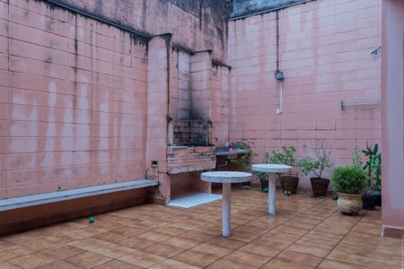 Casa à venda com 200m², 3 quartos e 3 vagas Casa à venda com 200m², 3 quartos e 3 vagasQuintal