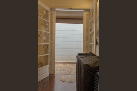 Casa à venda com 200m², 3 quartos e 3 vagas Casa à venda com 200m², 3 quartos e 3 vagasQuarto 2