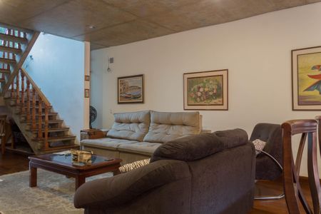 Casa à venda com 200m², 3 quartos e 3 vagas Casa à venda com 200m², 3 quartos e 3 vagasSala