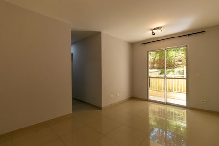 Sala de apartamento para alugar com 2 quartos, 54m² em Caiapia, Cotia