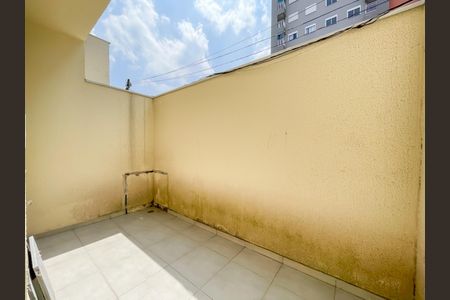 Casa de condomínio à venda com 52m², 2 quartos e 1 vagaQuintal