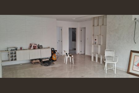 Casa para alugar com 3 quartos, 600m² em Tanque, Rio de Janeiro