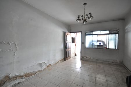 Sala de casa à venda com 2 quartos, 80m² em Vila Nivi, São Paulo