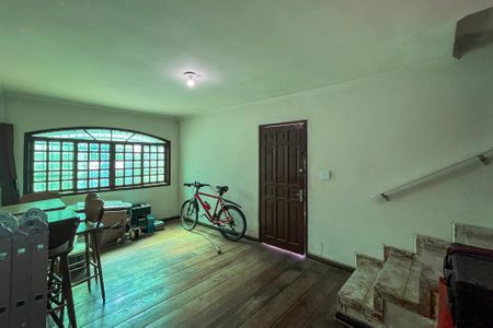 Sala de casa à venda com 3 quartos, 101m² em Vila Brasilio Machado, São Paulo