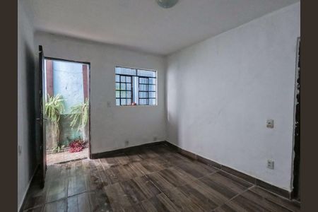 Casa para alugar com 1 quarto, 20m² em Vila Iorio, São Paulo